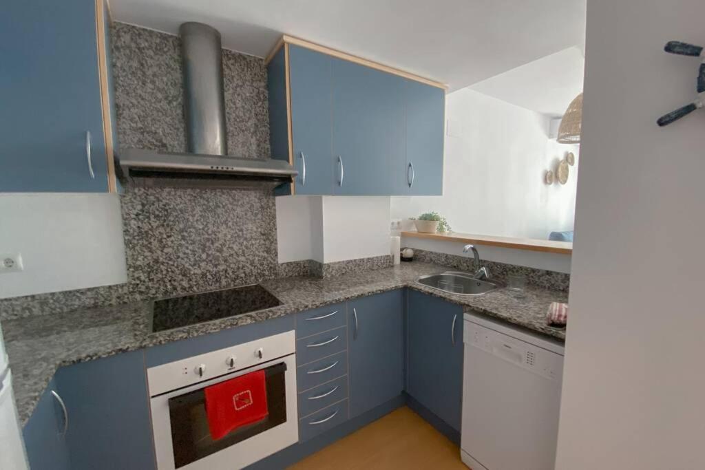 Apartmán Blue Marina - Terraza, Piscina Y Wifi Gratis Roses Exteriér fotografie