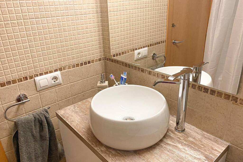 Apartmán Blue Marina - Terraza, Piscina Y Wifi Gratis Roses Exteriér fotografie